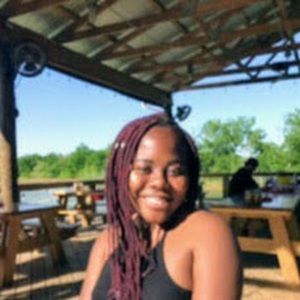 Meet your Posher, Manuela